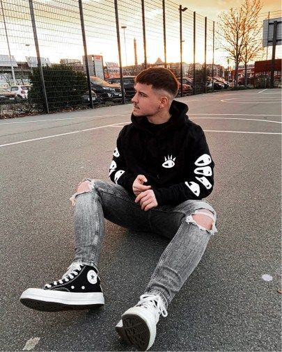 28 Best Ideas on How to Wear Converse Shoes for Guys Cdg Outfit, Canvas Shoes Outfit, Black Converse Outfit Men, Shoes For Guys, Converse Outfit Men, Converse Shoes Outfit, Estilo Converse, Black Shoes Outfit, Converse Shoes Men