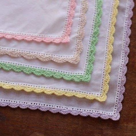 Sabanas dee bebé Crochet Hanky Edging, Crochet Handkerchief Edging, Crochet Baby Blanket Edging, Crochet Edging Tutorial, Crochet Edging Pattern, Crochet Blanket Edging, Crochet Border Patterns, Crochet Border, Crochet Edging Patterns