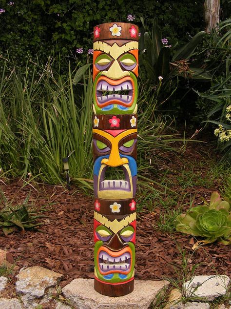 Tiki Pole, Pool Decorations, Totem Pole Art, Tropical Bar, African Wood Carvings, Tiki Faces, Tiki Man, Tiki Statues, Tiki Totem