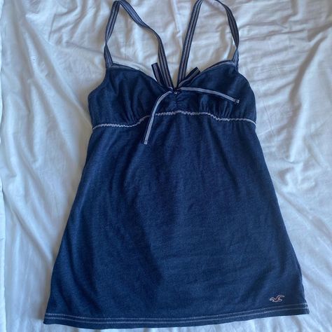 authentic vintage 2000s navy hollister babydoll... - Depop Hollister Aesthetic, Hollister 2000s, Vintage Hollister, Top With Bow, Wardrobe Pieces, Vintage 2000s, Babydoll Top, Girl Falling, Vintage Tops