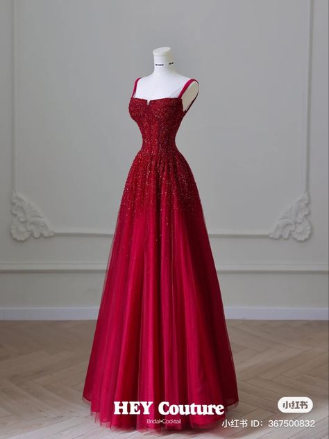 Queen Of Hearts Prom Dress, Performance Dresses Music, Red Ball Gown Elegant, Fancy Dresses Red, Red Prom Dress Inspiration, Red Gowns Elegant, Red Prom Dresses Long Elegant, Red Dress Fancy, Red Fantasy Dress