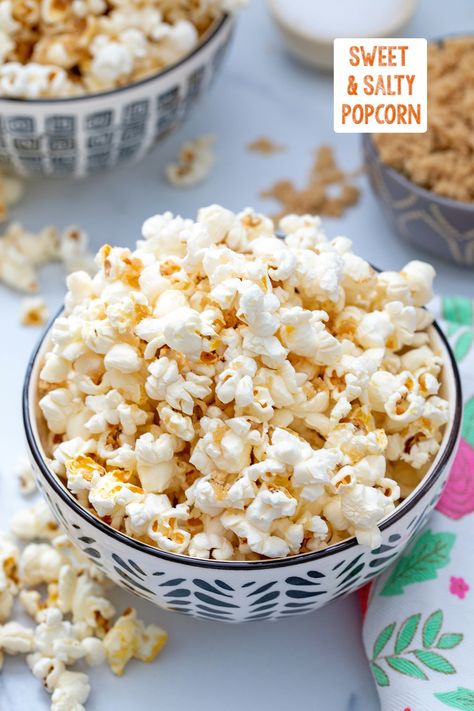 Sweet and Salty Popcorn -- This Sweet and Salty Popcorn truly is the best of both worlds! Simple to make by tossing freshly popped popcorn with melted butter, brown sugar, and salt; this snack is perfect for those times you just can't decide between salty and sweet. Sweet Salty Popcorn, Sweet Popcorn Recipes, Cinnamon Sugar Popcorn, Sweet And Salty Popcorn, Sugar Popcorn, Popcorn Salt, Buttered Popcorn, Stovetop Popcorn, Cheddar Popcorn