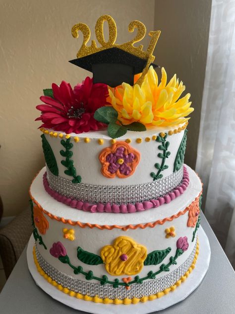 Grad Party Mexican Theme, Mexican Grad Party Ideas, Mexican Graduation Centerpieces, Mexican Theme Graduation Cake, Mexican Theme Graduation Cap, Graduation Party Ideas High School Mexican Theme, Graduation Party Mexican Theme, Mexican Graduation Cake, Graduation Mexican Party Ideas