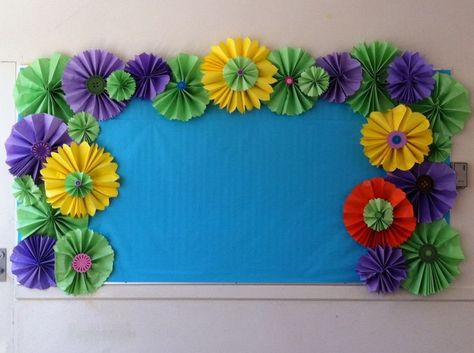 fun boarders for bullentin boards | Bulletin board border. Border Ideas For Board Decoration, Boarders For Bulletin Boards, Fun Borders, Colorful Bulletin Boards, Class Bulletin Boards, Art Bulletin Boards, Teacher Files, Bullentin Boards, Spring Bulletin