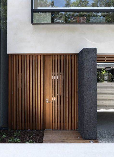 Elwood Townhouses / McAllister Alcock Architects wood entry door exterior facade Tor Design, Wooden Door Entrance, Timber Screens, Modern Townhouse, Living Spaces Furniture, Modern Door, Durban, Gate Design, Entrance Doors