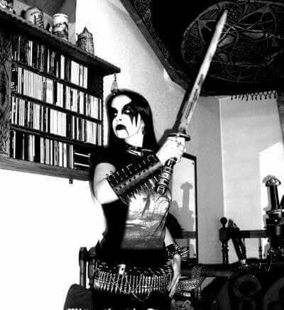 Blackmetal Aesthetic, Black Metal Fashion, Metal Outfit, Corpse Paint, Metalhead Girl, Black Metal Girl, Black Metal Art, Gothic Vampire, Gothic Metal