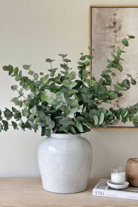 Ashlee's Top Picks – The Suffolk Nest Tall Stems In Vase, Vase With Eucalyptus Leaves, Simple Centerpiece Dining Table, Eucalyptus House Decor, Eucalyptus In Vase Decor, Greenery House Decor, Faux Eucalyptus Arrangement, Beauty Table Ideas, Indoor Faux Plants Decor