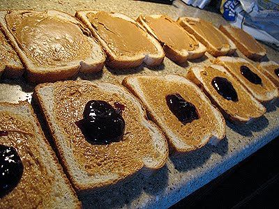 How to Freeze & Use Peanut Butter & Jelly Sandwiches Peanut Butter Jelly Sandwich, Easy Lunch Boxes, Deli Sandwiches, Peanut Butter Sandwich, Deli Meats, Peanut Butter And Jelly, Peanut Butter Jelly, Food Saver, Freezer Cooking