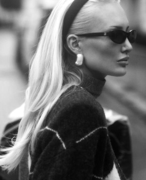 Vogue Beauty, Black Headband, Old Money Style, Old Money Aesthetic, Rich Girl, Model Life, Mode Inspiration, Hermes Birkin, Fashion Killa