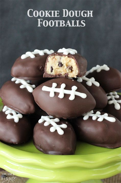 Eggless Chocolate Chip Cookie Dough Footballs - perfect for a Super Bowl Party and College Championship party! Bowl Desserts, Life Love And Sugar, Football Treats, Superbowl Desserts, Eggless Chocolate Chip Cookies, Postre Keto, Football Snacks, Football Party Food, Superbowl Snacks