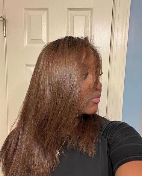 Cinnamon Brown Hair, Cinnamon Hair, Girl Hair Colors, Chocolate Brown Hair Color, Honey Brown Hair, Brown Hair Inspo, Brown Hair Dye, Ginger Hair Color, Chocolate Brown Hair