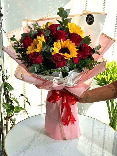 Roses Sunflower Bouquet, Roses And Sunflowers Bouquet, Sunflowers With Roses, Sunflower Rose Bouquet, Sunflower And Rose Bouquet, Rose And Sunflower, Sunflowers Bouquet, Bouquet Sunflower, Roses Bouquet Gift