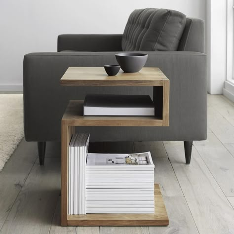 Wood Side Tables In Living Room, Small Wood Working Ideas, Small Side Table In Living Room, Gray Couch, Furnitur Ruang Keluarga, Table Decor Living Room, Side Table With Storage, Living Room Side Table, Modern Side Table