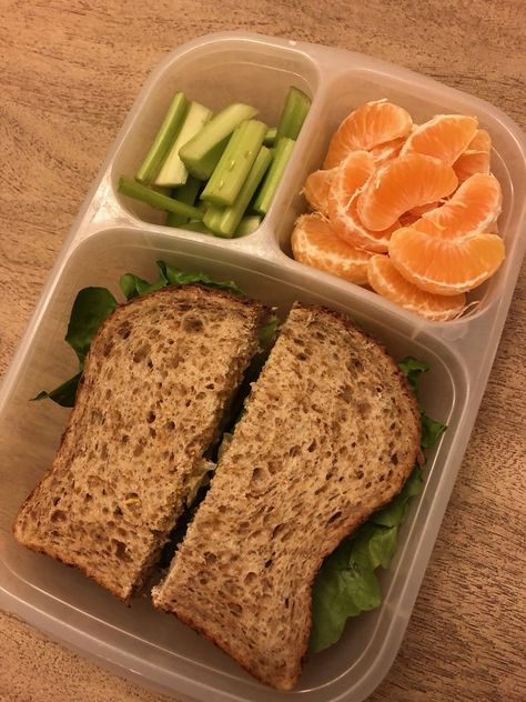 School Lunch Ideas Sandwiches, Lunch Box Sandwiches, School Lunch Inspiration, Packed Lunch Ideas Aesthetic, Sandwich Ideas For School Lunch, Lunch Inspo School, Lunch Ideas For University Students, School Lunch Sandwich Ideas, Healthy School Lunches Aesthetic