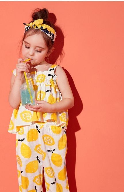 Kidswear Trends, Kids Party Wear Dresses, Kids Wear Girls, Vintage Kids Clothes, Kids Frocks Design, Kids Nightwear, Kids Dress Wear, Style Guru