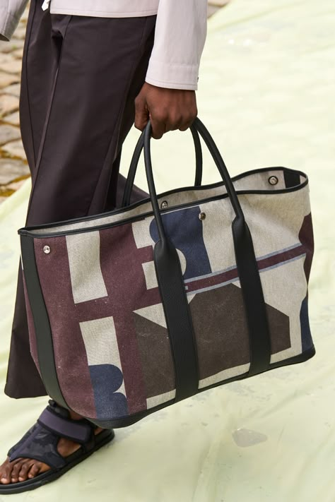 Hermes Spring 2023, Hermes 2023, Mens Tote Bag, Mens Bags Fashion, Men's Totes, Men Fashion Show, June 2022, 2023 Collection, Denim Bag