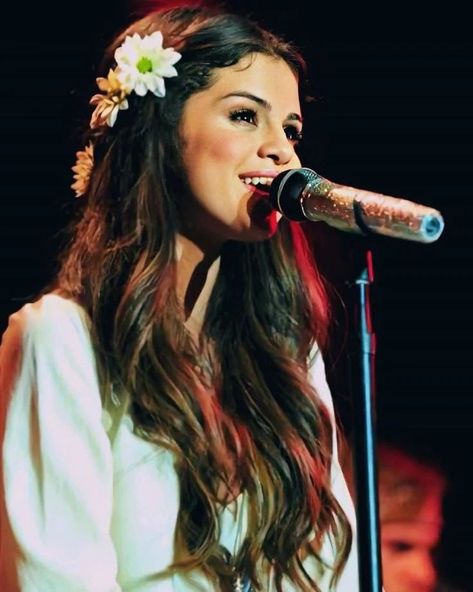 🌼 Selena Lyrics, Selena Gomez Live, Selena Gomez Tour, Selena Gomez Concert, Selena Pictures, Selena Gomez Music, Selena Gomez Album, Look At Her Now, Selena Gomez Photoshoot