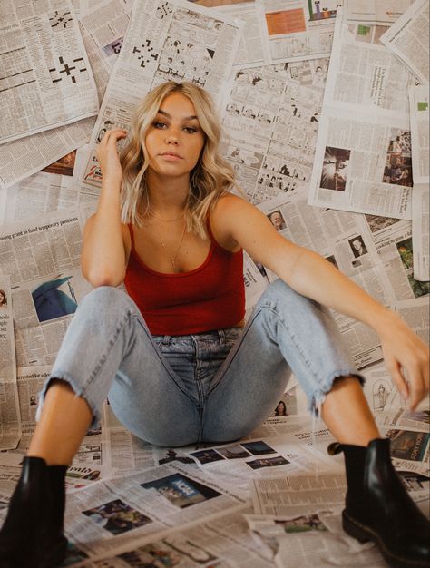 News Paper Photoshoot, Model Sitting Poses, Blonde Photoshoot, Newspaper Photoshoot, Recreate Pictures, Luxury Photoshoot, Model Sitting, Creative Photoshoots, Newspaper Photo