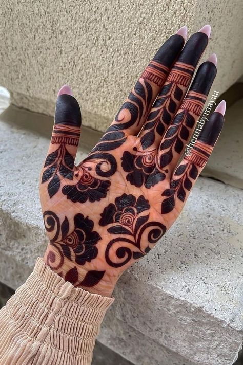 Dark Mehndi Designs, Front Mehndi Design, Hand Mehndi Design, Mehndi Designs Bridal Hands, Mehndi Designs For Kids, Very Simple Mehndi Designs, Simple Mehndi Designs Fingers, Mehndi Design Pictures, Modern Mehndi Designs