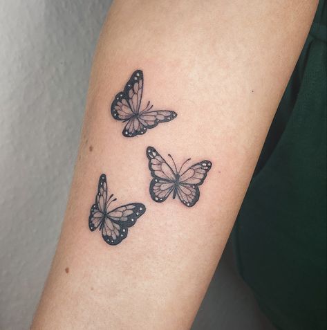 3butterfly Tattoo Design, Guy With Butterfly Tattoo, 3 Butterfly Tattoo Small Arm, Four Butterfly Tattoo Designs, Tattoo 3 Butterflies, 3 Buterfluffy Tattoo, Butterfly Tattoo Lower Arm, Butterfly Scar Tattoo, Butterfly Trio Tattoo