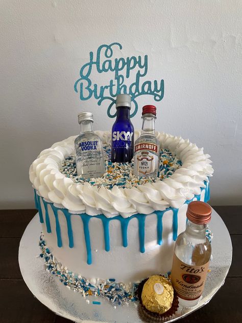 Vodka cake!! 21th Birthday Cake For Men, Cake Designs Alcohol, Mens 21st Birthday Ideas Cake, Vodka Birthday Cake Ideas, 21st Birthday Cake For Boyfriend, Drinking Cake Ideas, Man 21st Birthday Cake, Vodka Cake Designs For Men, Birthday Cake Vodka Drinks