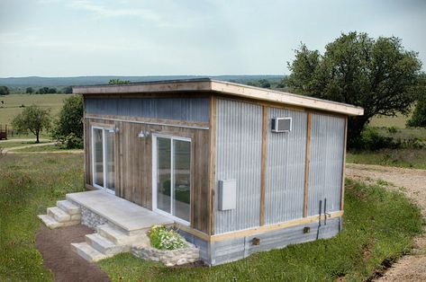 Pitch Roof House, Single Pitch Roof, Pitch Roof, Tiny House Blog, Roof House, House Roof Design, Fibreglass Roof, Cabin Floor, A Small House