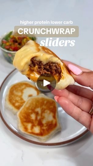 Crunchwrap Sliders, Crispitos Recipe, Taco Bell Crunchwrap, Makayla Thomas, What Is Healthy Eating, Taco Meal, Crunch Wrap, Veal Recipes, Food Mood