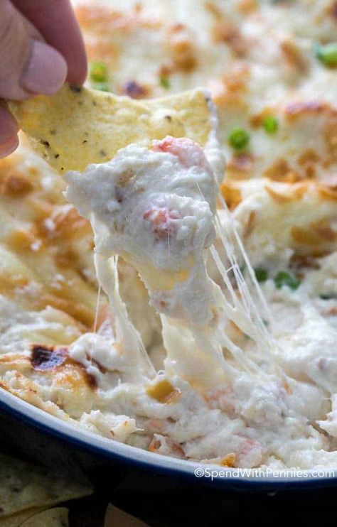 Cheesy Crab Rangoon Dip (Hot Crab Dip) Baked Crab Dip, Creamy Crab Dip, Rangoon Dip, Crab Appetizer, Wonton Chips, Crab Rangoon Dip, Nacho Dip, Restaurant Appetizers, Sauce Tartare