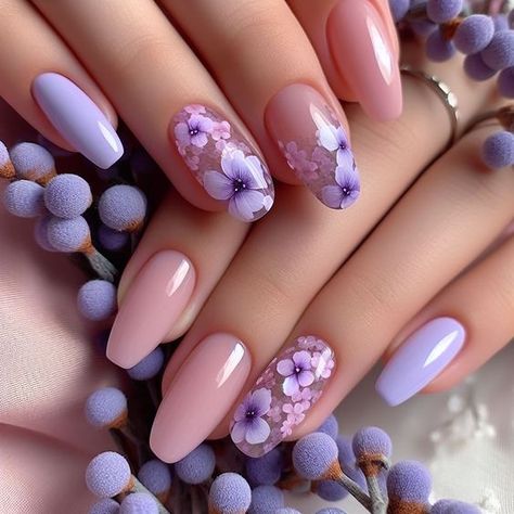 Lilac Nails Design, Lilac Nails, Purple Nail Designs, Floral Nail Designs, Nails Green, Nails Spring, Green Spring, Cat Kuku, Nail Designs Spring