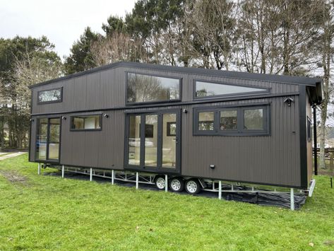 3 Bedroom Tiny Home Floor Plans, 3 Bedroom Tiny Home, Tiny Home Ideas Interiors, Prefab Tiny Houses, Ground Floor Bedroom, Mobile Tiny House, Two Bedroom Tiny House, Best Modular Homes, Small Travel Trailer