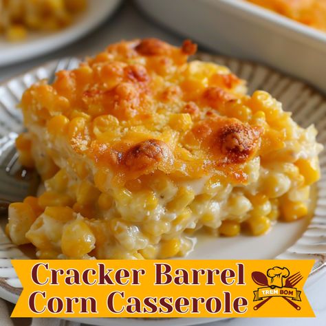 Copycat Cracker Barrel Corn Casserole Recipe - TremBom Scalloped Corn Casserole With Ritz Crackers, Copycat Restaurant Recipes Cracker Barrel, Cracker Barrel Cornbread, Creamy Cheesy Corn, Scalloped Corn Casserole, Cracker Barrel Copycat Recipes, Cornbread Pudding, Copycat Cracker Barrel, Creamy Corn Casserole