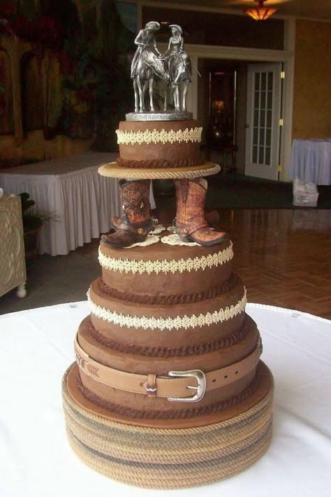 Cowboy Wedding Cakes, Western Wedding Cakes, Cowboy Cakes, Country Western Wedding, Dessert Oreo, Round Wedding Cakes, Cake Style, White Fruit, Country Wedding Cakes