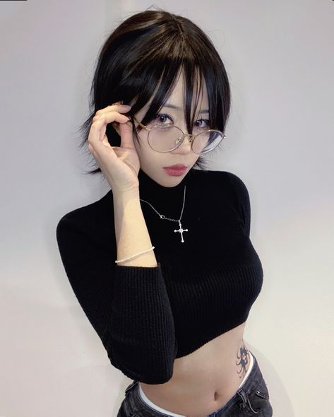 Shizuku Cosplay Hunter x hunter Woman Cosplay, Hunter X Hunter Shizuku, Cosplay Makeup, Foto Ideas Instagram, Cosplay Dress, Hunter X Hunter, Pretty Makeup, Model Poses, Anime Drawings