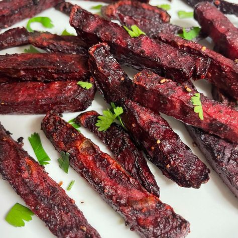 Air Fryer Beetroot - Swaadista Air Fryer Beet Chips, Beet Fries Air Fryer, Fried Beets Recipe, Fried Beets, Beet Fries, Air Fryer Chips, Hobo Dinner, Chili Paneer, Cultural Foods