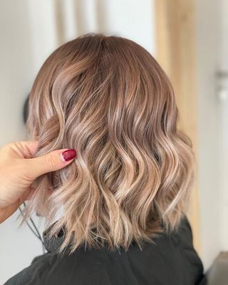 77 Nuances de Couleurs de Cheveux Châtain Clair 87 Balayage Blond Cacao, Blond Cacao, Blond Beige, Ombre Hair Blonde, Grey Roots, Brown Hair Balayage, Blonde Ombre, Ombre Hair, Balayage Hair