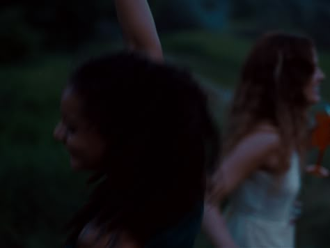 A24 americana american honey GIF Summer Gifs Aesthetic, American Honey Aesthetic, Vintage Americana Gif, American Honey Movie, Year Concert, Sasha Lane, Dani California, New Year Concert, Drops Of Jupiter