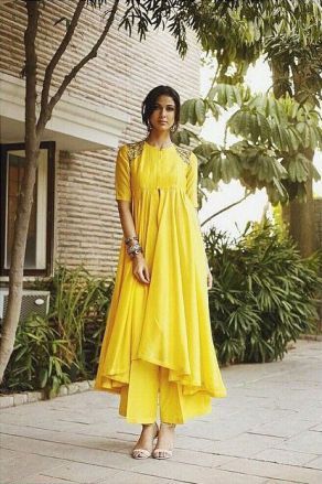 Roka outfit inspiration | Outfit by Jayanti Reddy | Yellow kurti with palzzo pants | Bride to be | Bridal trousseau | High low yellow kurta with palazzo | Indian bridal fashion | Roka looks ideas | Indian brides | Cotton pants | Indian Wear | Designer outfits | #wittyvows #indianwedding #trousseau #bridetobe #indianbride #fashion #indianwear #love #bride #bridal #designer #indianoutfits #suits #yellow #love High Low Anarkali, Jayanti Reddy, Long Kurti Designs, Hippy Chic, Salwar Kamiz, Kurti Designs Party Wear, Indian Bridal Fashion, Indian Wedding Outfits, Indian Designer Outfits