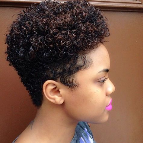 3 Tips For Preserving Your Edges  Read the article here - http://www.blackhairinformation.com/hair-care-2/3-tips-preserving-edges/ #edges #laidedges Hairstyles For Afro Hair, Natural Haircuts, Curly Fro, Pink Singer, Tapered Natural Hair, Tapered Hair, Tapered Haircut, American Hairstyles, Shorter Hair