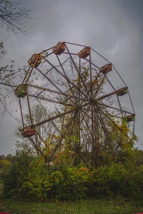 Lake Shawnee Amusement Park, Blackwater Falls State Park, Abandoned Theme Parks, Abandoned Amusement Park, Scenic Railroads, Scenic Road Trip, Abandoned Amusement Parks, Parc D'attraction, Haunted Places