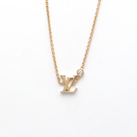 Used Louis Vuitton Pandantif Ideal Blossom Lv Pink Gold (18k) Diamond Women's Fashion Pendant Necklace Carat/0.03 (Pink Gold) (Sku: Bf576037) === General === Brand : Louis Vuitton Model : Pendant Idylle Blossom Lv Q93655 === Design === Necklace Type : Pendant Necklace Style : Fashion Gender : Women,Men Material : Pink Gold (18k) Color : Pink Gold Stone : Diamond Weight (Ct.) : 0.03 === Size === Weight : 3.9g / 0.13oz. Neck Circumference : 38 Cm - 40 Cm / 14.96'' - 15.74'' Pendant Size : 7.8mm X Used Louis Vuitton, Louis Vuitton Jewelry, Fashion Pendant, Gold Stone, Pink Gold, Pink And Gold, Luxury Branding, Style Fashion, Women Men