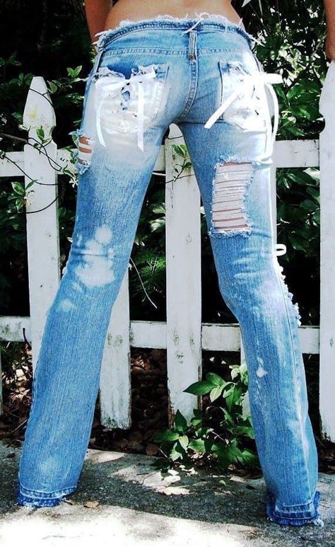 Vintage Ribbon Corset jeans.  Custom made to order jeans. One of a kind. Women's jeans. Raw waist. Raw hems. Painted and laced corsets. Please see details to order yours below. Vintage Ribbon Corset jeans. Customs. Women's blue jeans. This is what we will need to make yours; SIZE and MEASUREMENTS. WAIST . Measure around your waist at waistband. HIPS . Measure around the fullest part of your buttocks. INSEAM . Measure from the crotch of jeans, down the inside se How To Distress Jeans, Corset And Jeans, Trajes Country, Bike Cover, Fringe Jeans, Denim Outfits, Stil Inspiration, Diy Clothing, Cooler Look