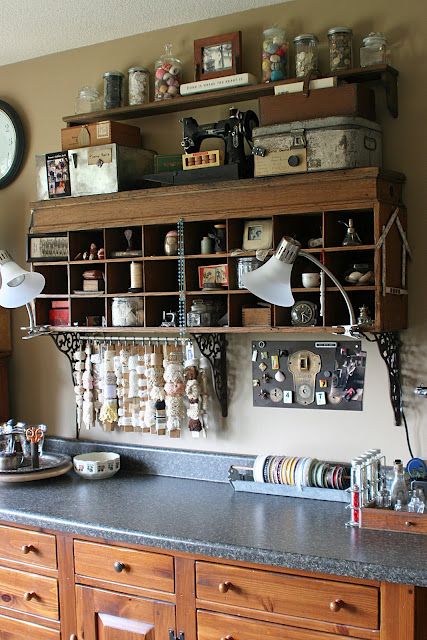 Interior Design Per La Casa, Dream Craft Room, Sewing Room Organization, Scrapbook Room, Craft Room Storage, Craft Room Office, Sewing Rooms, Craft Room Organization, Studio Space