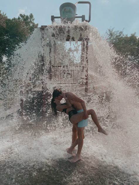 Water Park Couple Pictures, Water Park Date Aesthetic, Summer Bf And Gf, Couples Summer Aesthetic, Summer Activities With Boyfriend, Swimming With Boyfriend, Summer Boyfriend Aesthetic, Swimming Date, Summer With Boyfriend