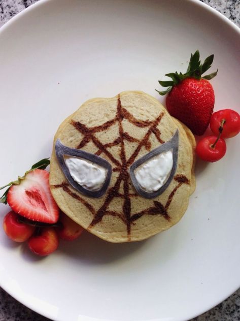 Spider Man Pancakes, Spiderman Breakfast Ideas, Spider Man Breakfast, Pancake Shape Ideas, Spiderman Pancakes, Pancake Designs For Kids, Pancake Art Easy, Spiderman Breakfast, Pancake Art For Kids