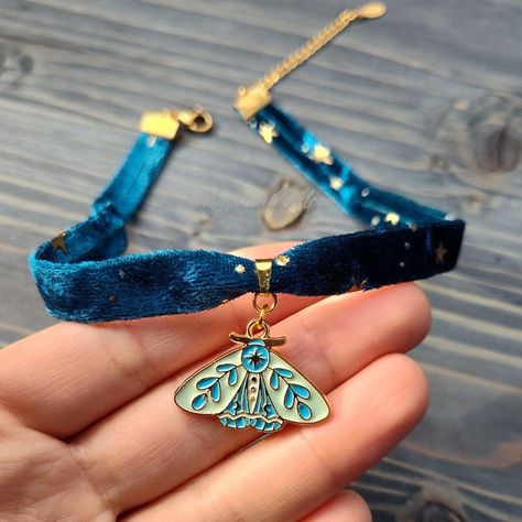 Gothic Accessories Jewellery, Whimsigoth Jewelry, Whimsical Goth, Celestial Stars, Velvet Choker Necklaces, Pretty Jewelry Necklaces, Accessory Jewelry, Celestial Necklace, Gothic Accessories