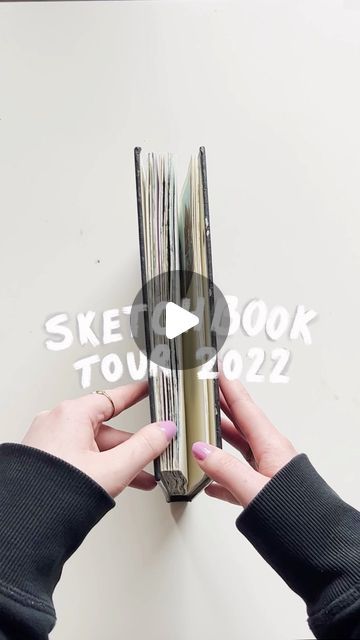 Merel Djamila on Instagram: "On the last day of the year, I proudly present my sketchbook tour! 📔✨ It actually is a combination of an art journal and a sketchbook. Next to sketches it is also filled with elaborate illustrations. I started this book in January this year and although not all the works are finished, all the pages are filled! 🎊   #sketchbooktour #sketchbook #2022 #artjournal #artdiary #painting #illustration #gouache #flipthrough #newyear #newyearseve" Unique Sketchbook Ideas, Sketch Book Tour, Last Day Of The Year, Sketchbook Tour, My Sketchbook, Art Diary, Sketchbook Pages, The Last Day, Painting Illustration