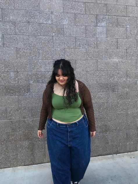 Yallternative Outfits Plus Size, Pop Punk Concert Outfit Plus Size, Plus Sized Aesthetics, Cute Outfits For School Plus Size, Plus Size Fits Aesthetic, Curvy Indie Outfits, Wlw Plus Size, Y2k Plus Size Outfits, Mid Size Y2k