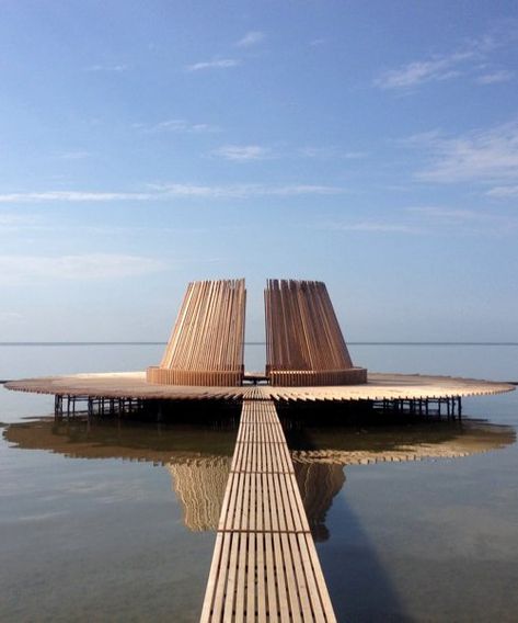 Water Pavilion, Floating Architecture, Cool Tree Houses, Brutalist Architecture, Minimal Home, Dutch Artists, House System, Natural Sunlight, Land Art