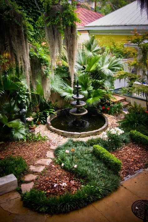 Small Front Gardens, Outdoor Fountains, Fountains Backyard, Tropical Backyard, Minimalist Garden, Front Yard Garden Design, Garden Shrubs, Water Features In The Garden, Garden Fountain