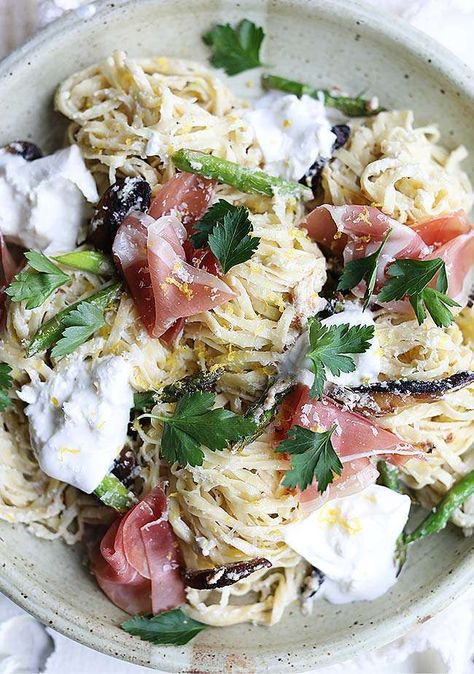 Fresh Homemade Pasta Recipe with Asparagus and Prosciutto Ham - Chef Billy Parisi Ham Pasta Recipes, Asparagus And Prosciutto, Recipe With Asparagus, Prosciutto Pasta, Ham Pasta, Homemade Pasta Recipe, Pasta Italiana, God Mat, Asparagus Recipe